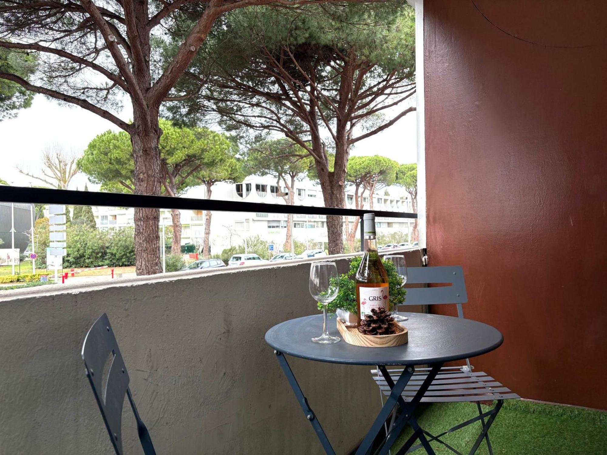 L'Amazone Studio Plein Centre Plages A 2Min Clim Wifi Sur Le Port - Top Prosconciergerie- La Grande Motte Luaran gambar